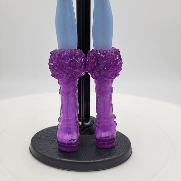 Monster High Doll Abbey Bominable 10.5" Tall Purple Coffin Bean Accessories - Picture 9 of 12